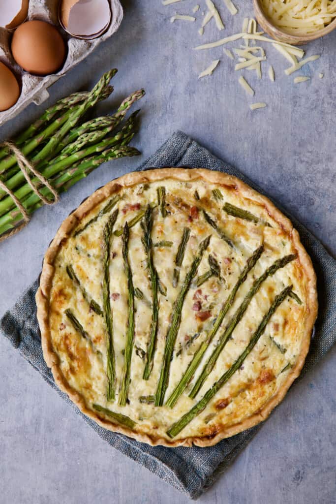 Asparagus Tart Recipe with Prosciutto and Fontina