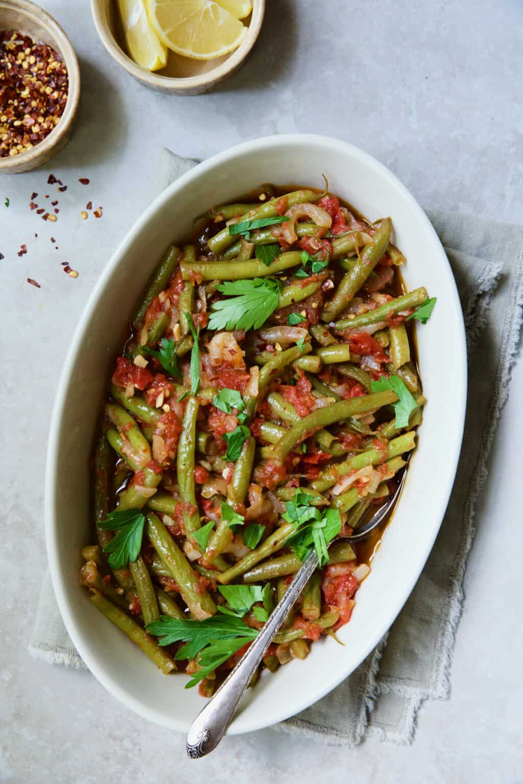 Mediterranean Braised Green Beans with Tomatoes Recipe