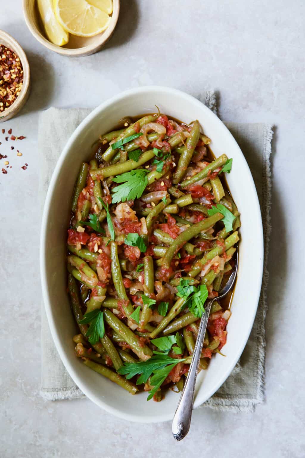 Mediterranean Braised Green Beans with Tomatoes Recipe