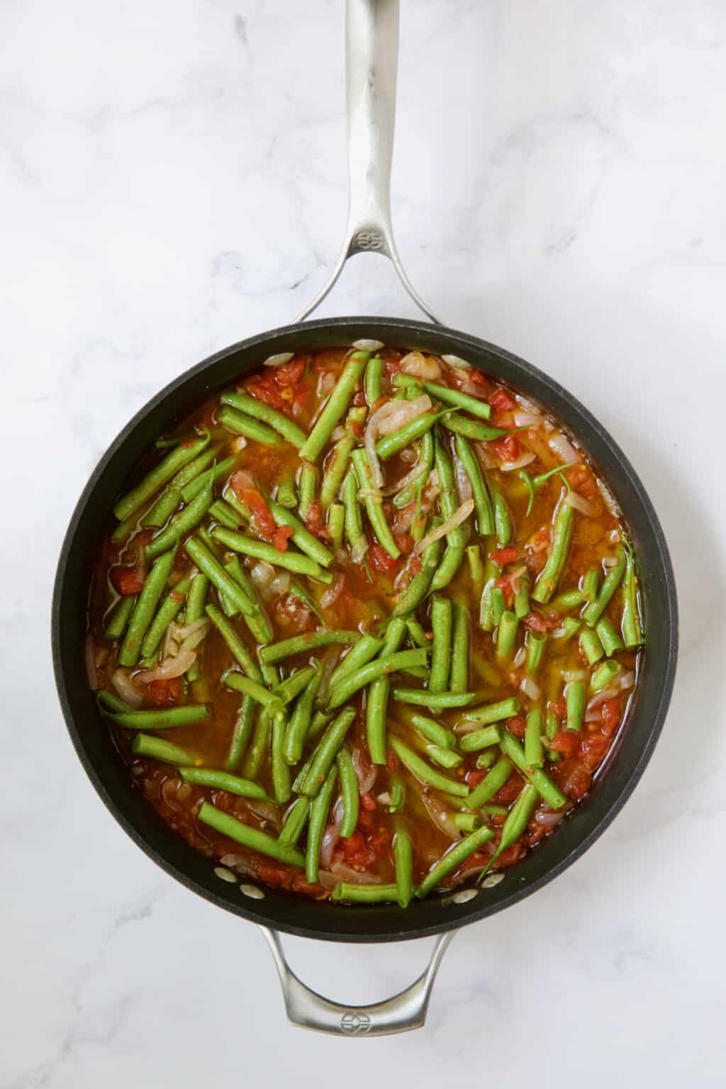 Mediterranean Braised Green Beans with Tomatoes Recipe