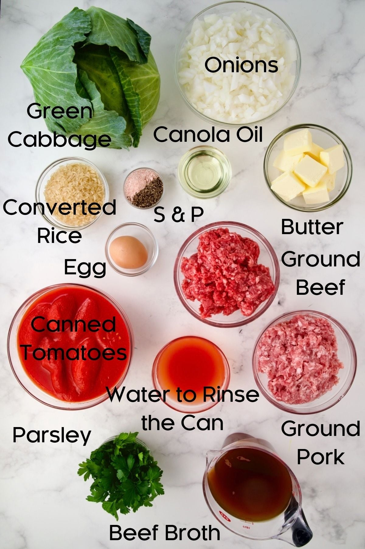 Ingredients for Golumpki in glass bowls.